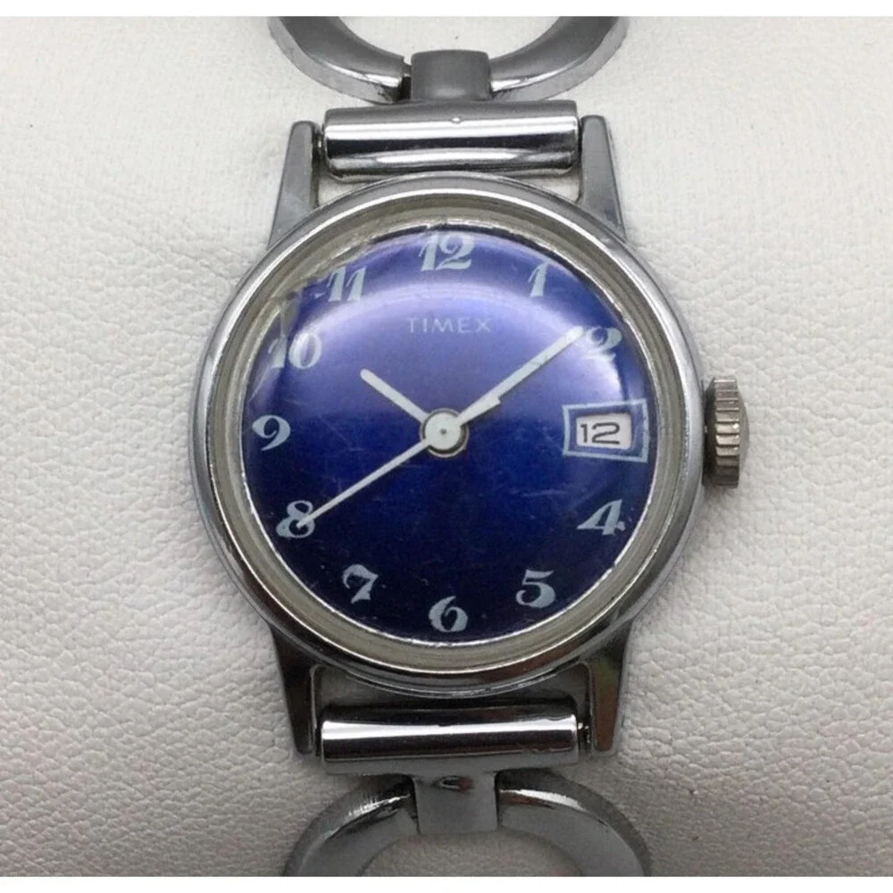Vintage Timex Womens Watch 24mm Blue Dial Date Silver Tone Manual Wind 6.5